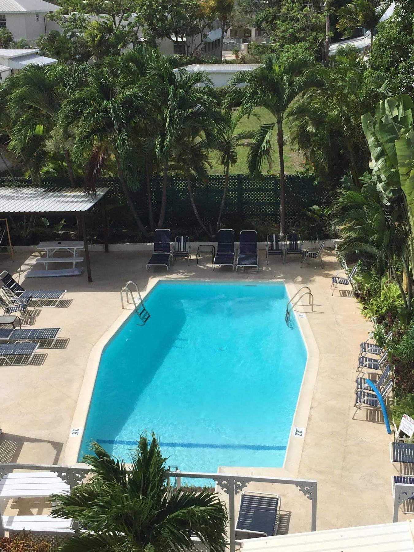 Southern Surf Beach Apartments Rockley Eksteriør bilde